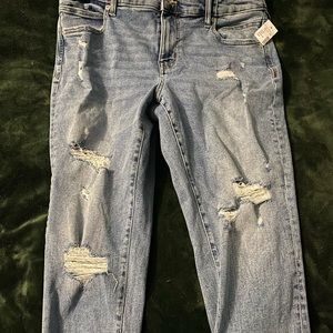 Maurice’s crop distressed jeans